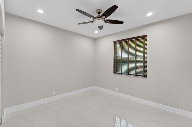 3043 Lakewood Drive, Weston, FL 33332