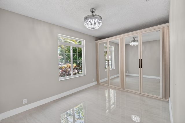 3043 Lakewood Drive, Weston, FL 33332