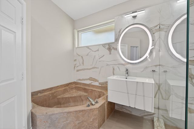 3043 Lakewood Drive, Weston, FL 33332