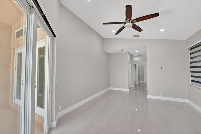 3043 Lakewood Drive, Weston, FL 33332