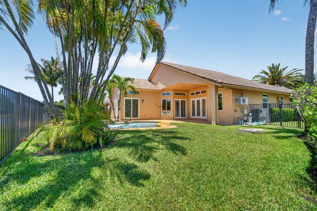 3043 Lakewood Drive, Weston, FL 33332