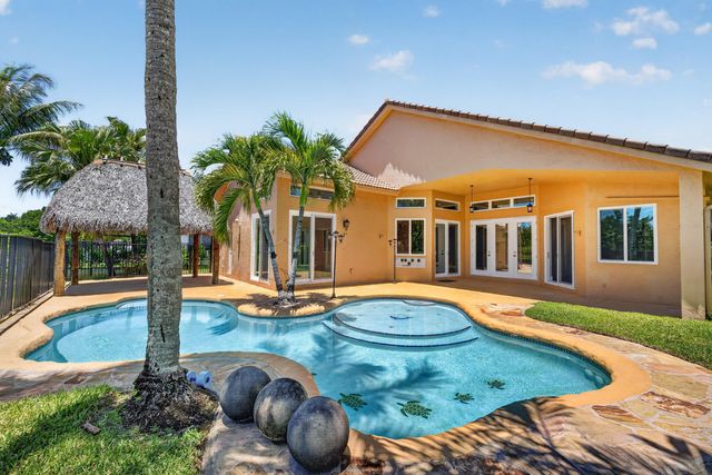 3043 Lakewood Drive, Weston, FL 33332