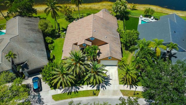 3043 Lakewood Drive, Weston, FL 33332