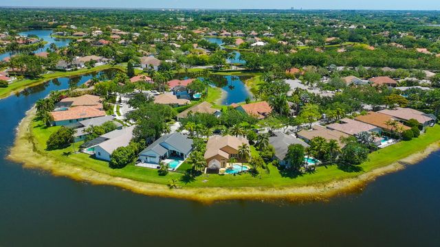 3043 Lakewood Drive, Weston, FL 33332