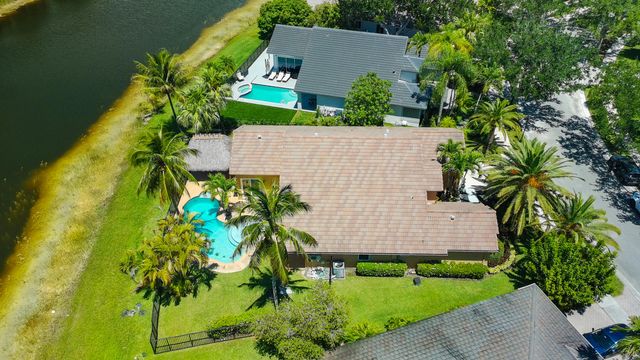 3043 Lakewood Drive, Weston, FL 33332