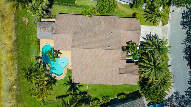 3043 Lakewood Drive, Weston, FL 33332