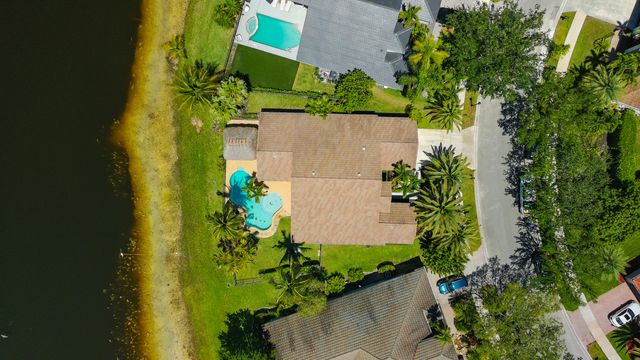 3043 Lakewood Drive, Weston, FL 33332