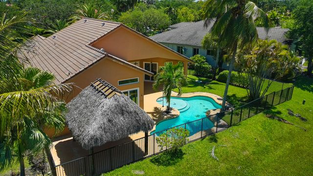 3043 Lakewood Drive, Weston, FL 33332