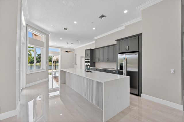 3043 Lakewood Drive, Weston, FL 33332