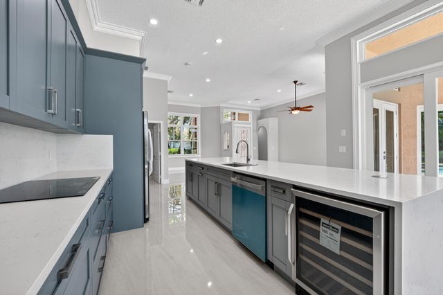 3043 Lakewood Drive, Weston, FL 33332
