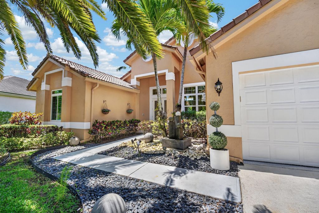 3043 Lakewood Drive, Weston, FL 33332