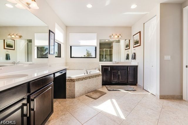 11717 Meadowrun CIR, Fort Myers, FL 33913