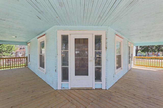 1002 S Lulu St., Wichita, KS 67211