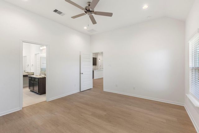 11832 Whirlaway Drive, Willis, TX 77318