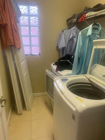433 Gazetta Way, West Palm Beach, FL 33413