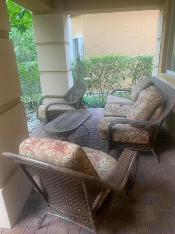 433 Gazetta Way, West Palm Beach, FL 33413