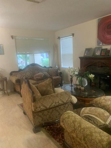 433 Gazetta Way, West Palm Beach, FL 33413