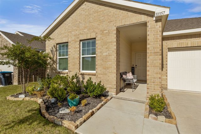 10357 Rosegreen Lane, Fort Worth, TX 76036