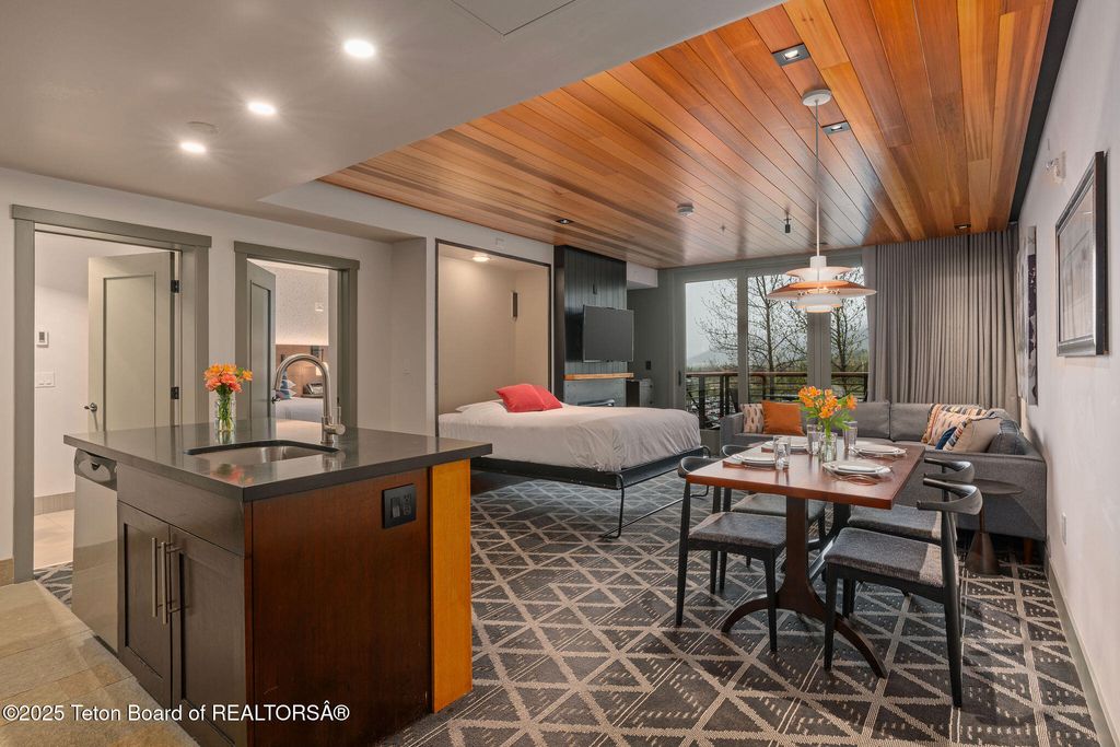 3335 W VILLLAGE Drive, 201/203, Teton Village, WY 83025 photo 4