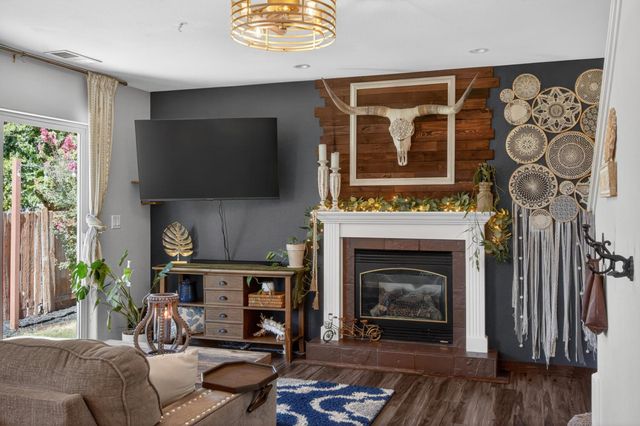 213 K St, Lincoln, CA 95648