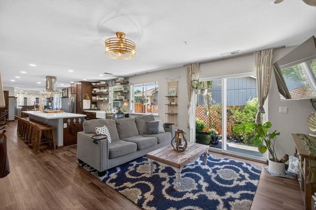 213 K St, Lincoln, CA 95648