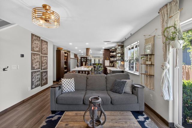 213 K St, Lincoln, CA 95648