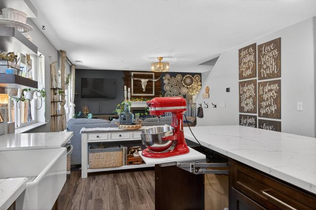 213 K St, Lincoln, CA 95648