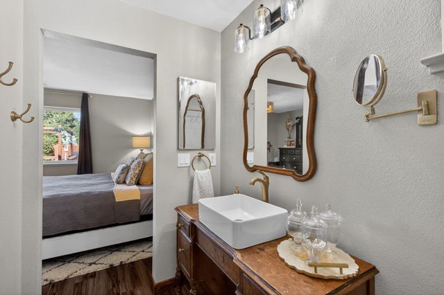 213 K St, Lincoln, CA 95648