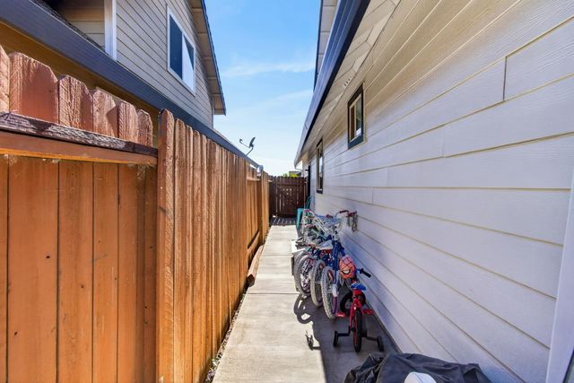 213 K St, Lincoln, CA 95648