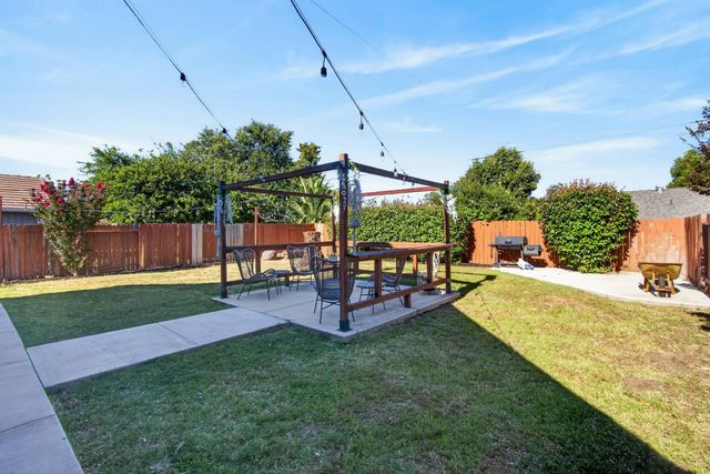 213 K St, Lincoln, CA 95648