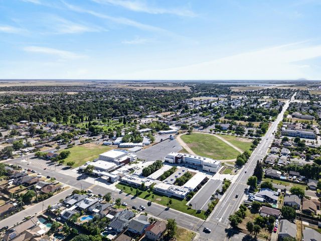 213 K St, Lincoln, CA 95648