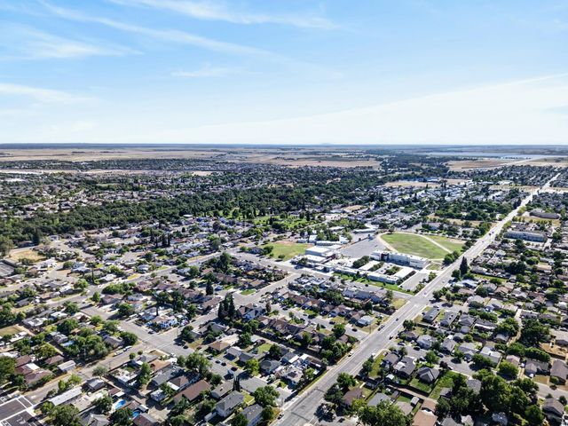 213 K St, Lincoln, CA 95648