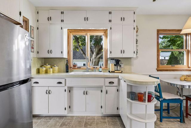 899 Fairview Avenue S, Saint Paul, MN 55116