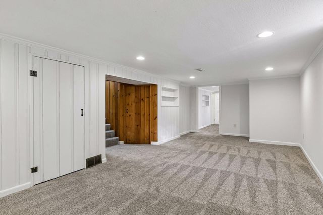 899 Fairview Avenue S, Saint Paul, MN 55116