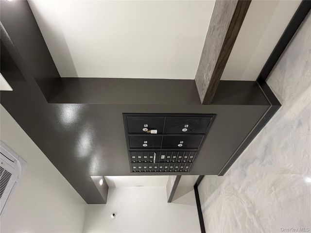 40-09 29th Street 2F, Long Island City, NY 11101