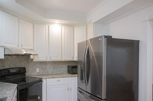 12625 Memorial Drive 4, Houston, TX 77024