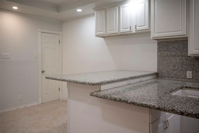 12625 Memorial Drive 4, Houston, TX 77024