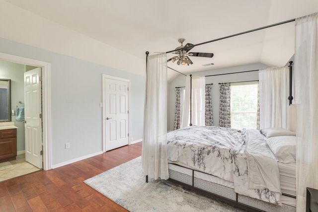 14 TORRINGTON LN, The Hills, TX 78738