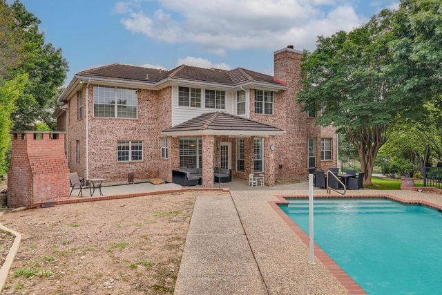 14 TORRINGTON LN, The Hills, TX 78738