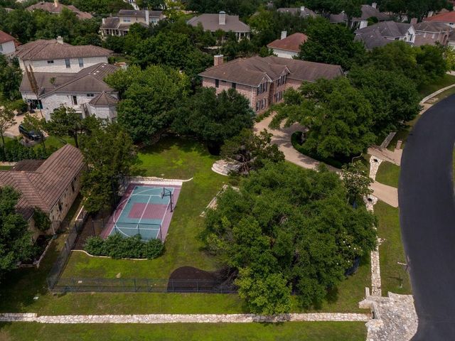 14 TORRINGTON LN, The Hills, TX 78738