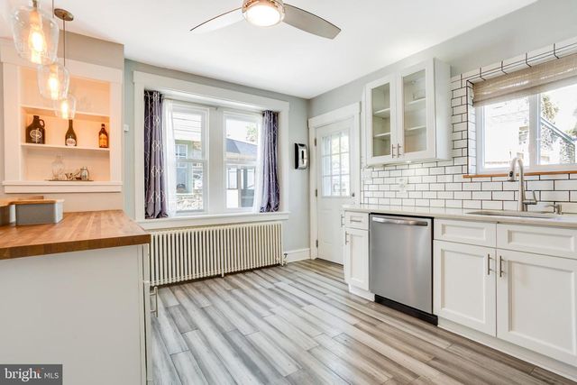 556 FAIRTHORNE AVE, Philadelphia, PA 19128