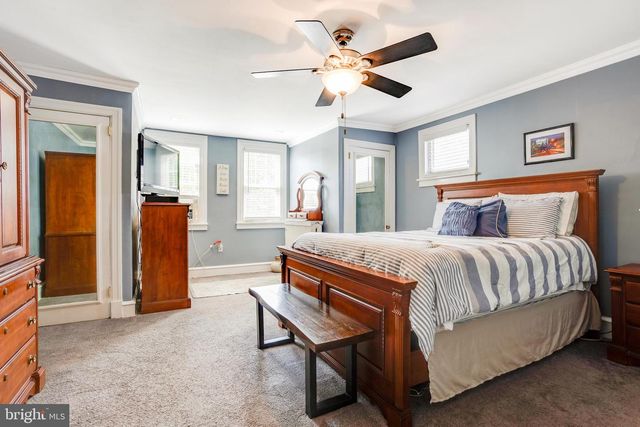 556 FAIRTHORNE AVE, Philadelphia, PA 19128