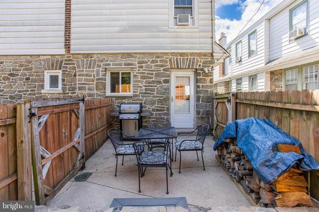556 FAIRTHORNE AVE, Philadelphia, PA 19128