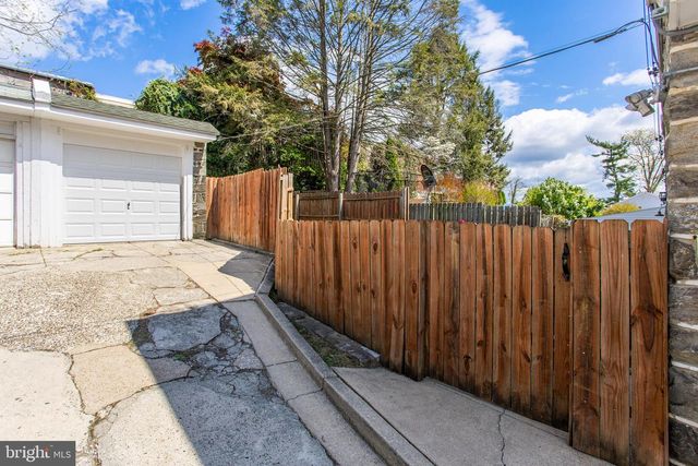556 FAIRTHORNE AVE, Philadelphia, PA 19128