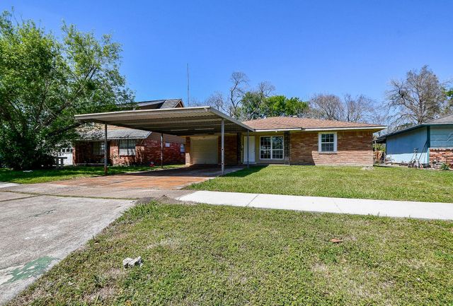 515 Westside Court, Pasadena, TX 77502