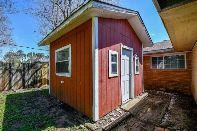 515 Westside Court, Pasadena, TX 77502