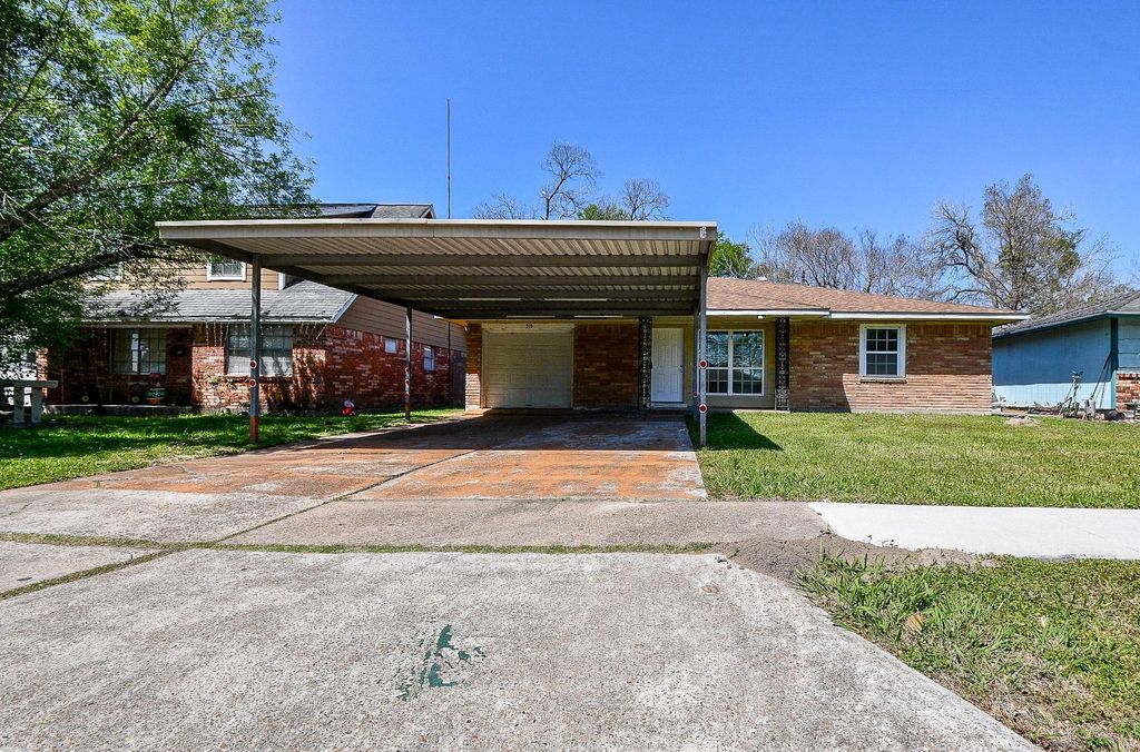 515 Westside Court, Pasadena, TX 77502