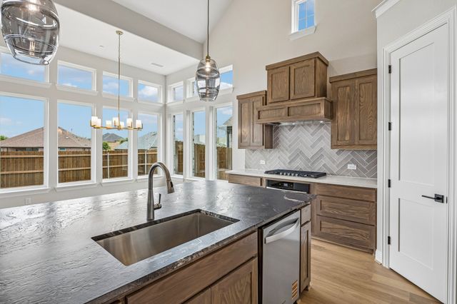 7606 Lanier Lane, Grand Prairie, TX 75054