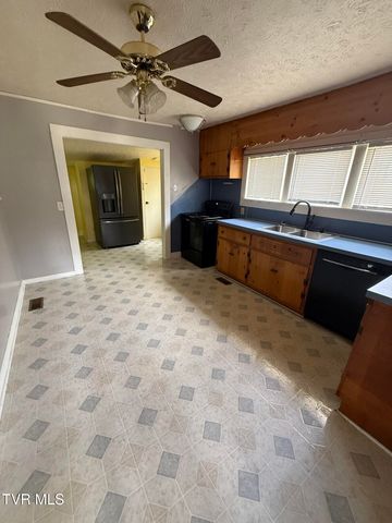 2145 Stadium Drive, Kingsport, TN 37664