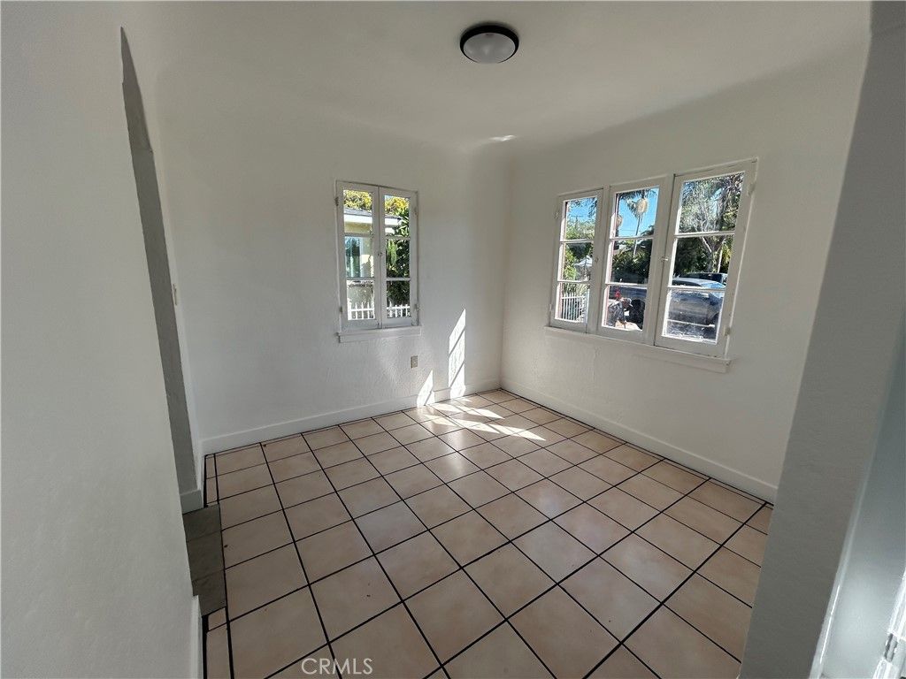 1018 S Halladay, Santa Ana, CA 92701 — photo 4